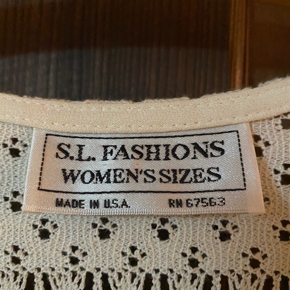 Cream  2 piece dress/crochet overlay w/ fringe hem - Picture 2 of 2